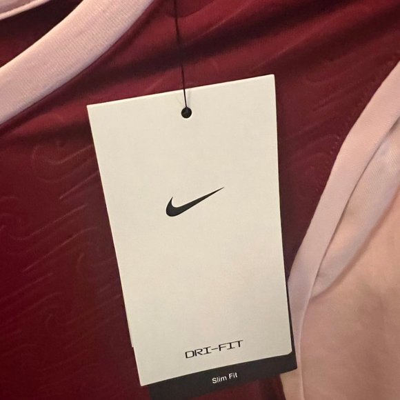 Nike XL Dry-Fit Training Top for Girl - Picture 5 of 6